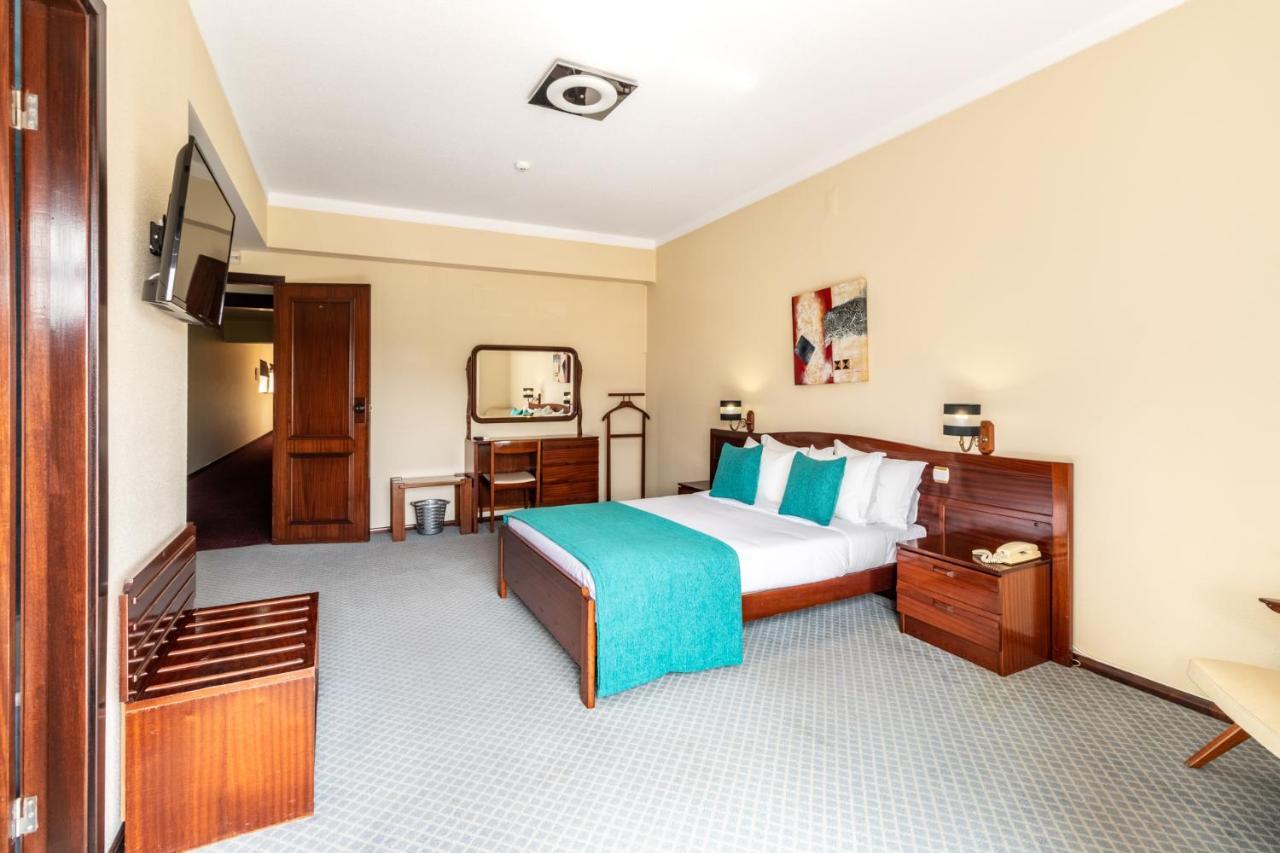 Hotel Colmeia Monte Real Eksteriør billede