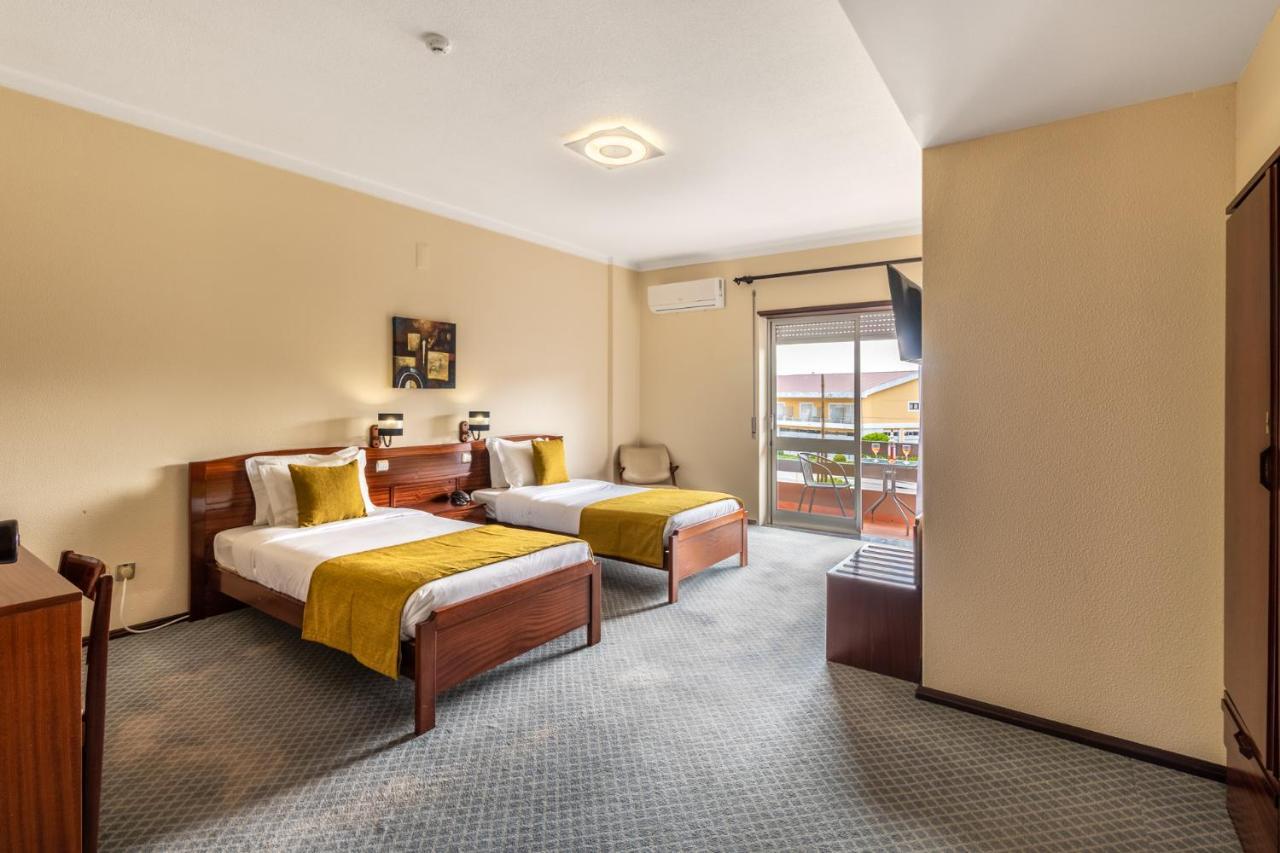 Hotel Colmeia Monte Real Eksteriør billede