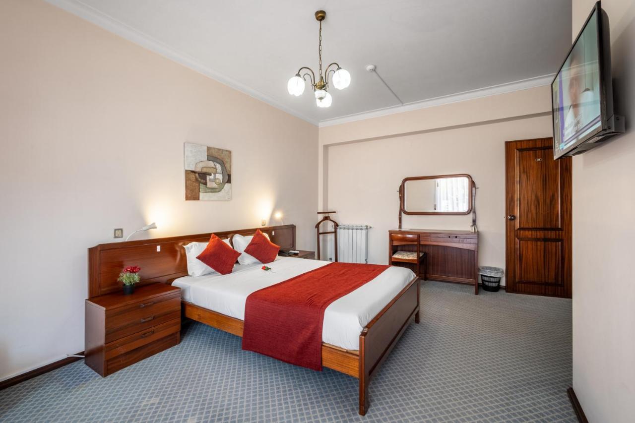 Hotel Colmeia Monte Real Eksteriør billede