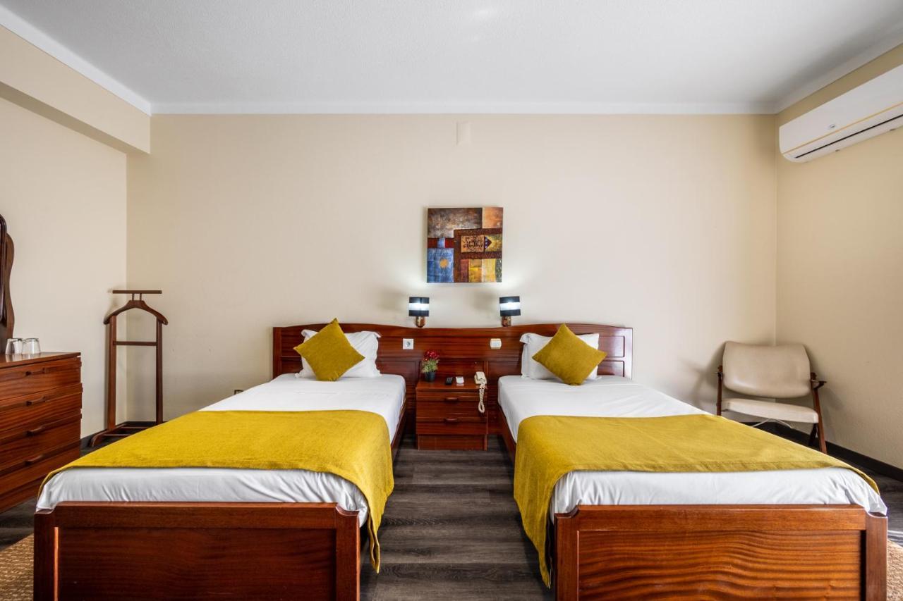 Hotel Colmeia Monte Real Eksteriør billede
