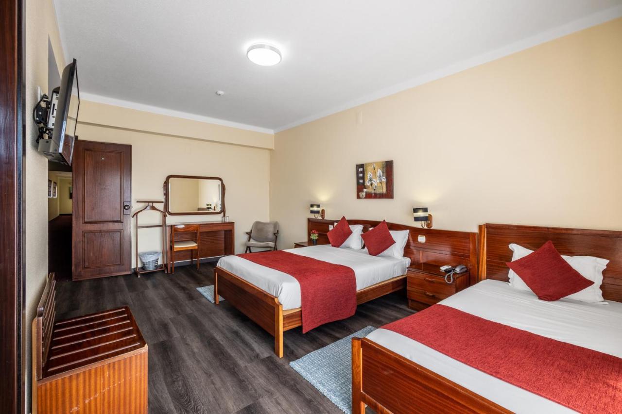 Hotel Colmeia Monte Real Eksteriør billede